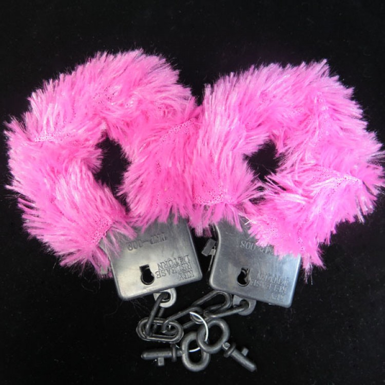 hot-girls-night-out-tool-sexy-games-6pcs-of-Hen-night-club-handcuffs-sex-toys-pink