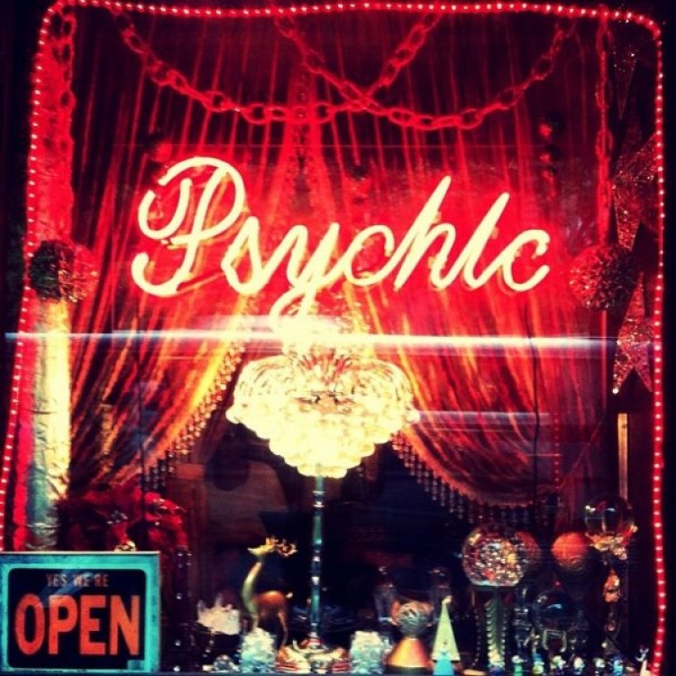 psychic-600x600